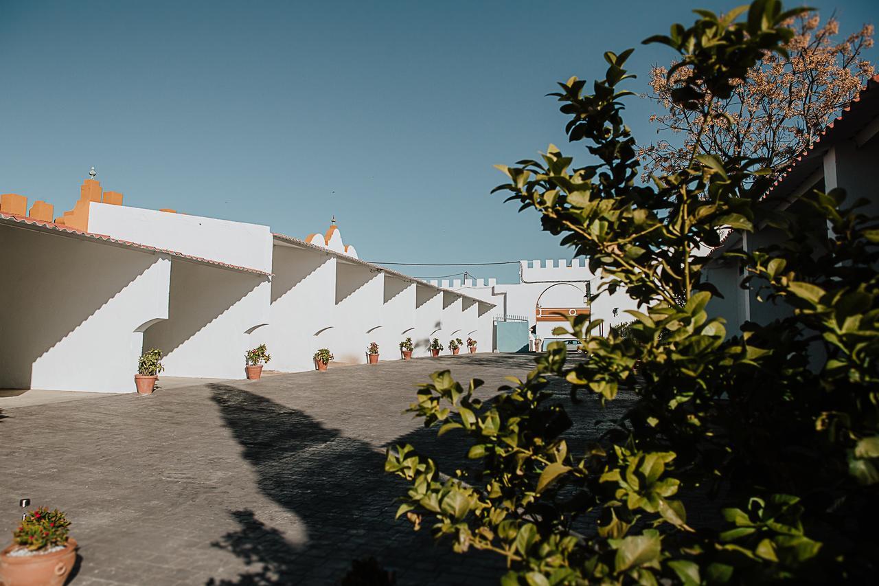 Cortijo Santa Clara Villa การ์โมนา ภายนอก รูปภาพ