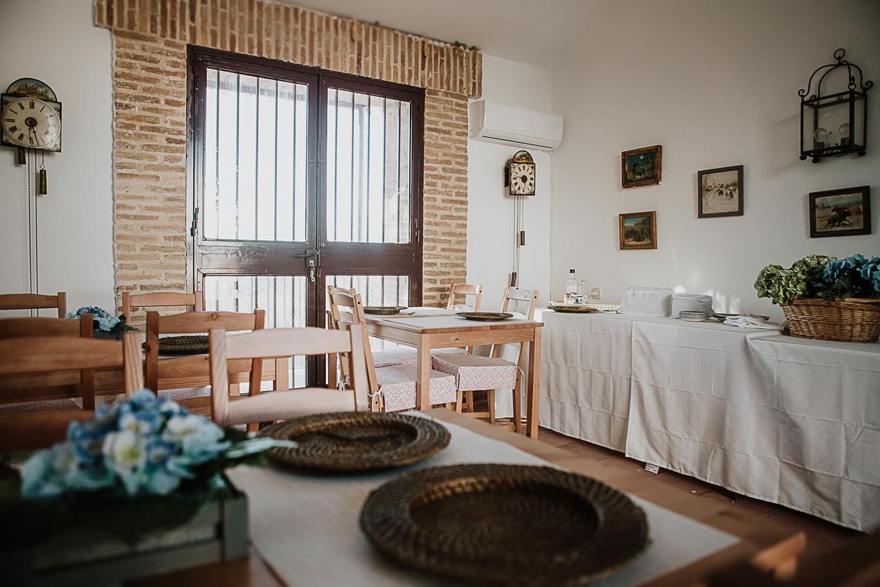 Cortijo Santa Clara Villa การ์โมนา ภายนอก รูปภาพ