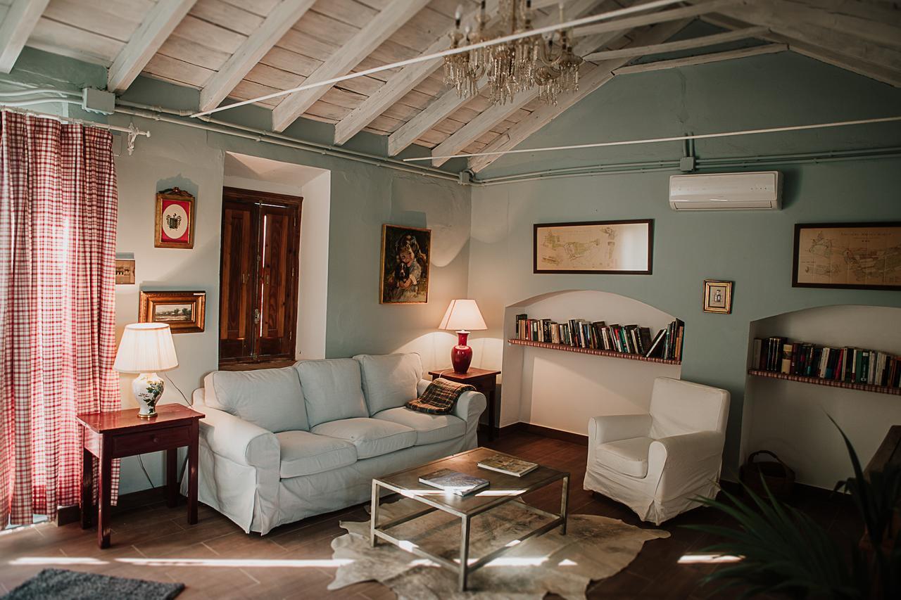 Cortijo Santa Clara Villa การ์โมนา ภายนอก รูปภาพ