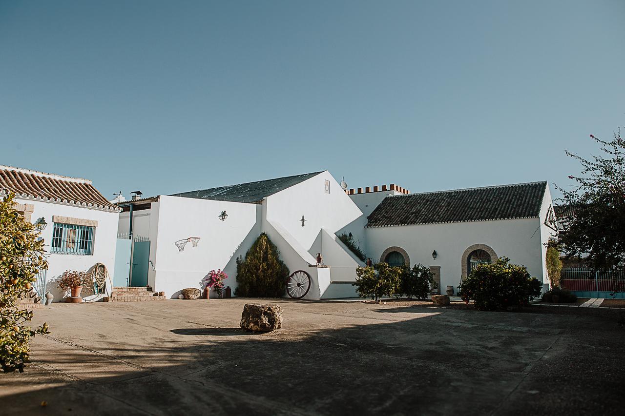 Cortijo Santa Clara Villa การ์โมนา ภายนอก รูปภาพ