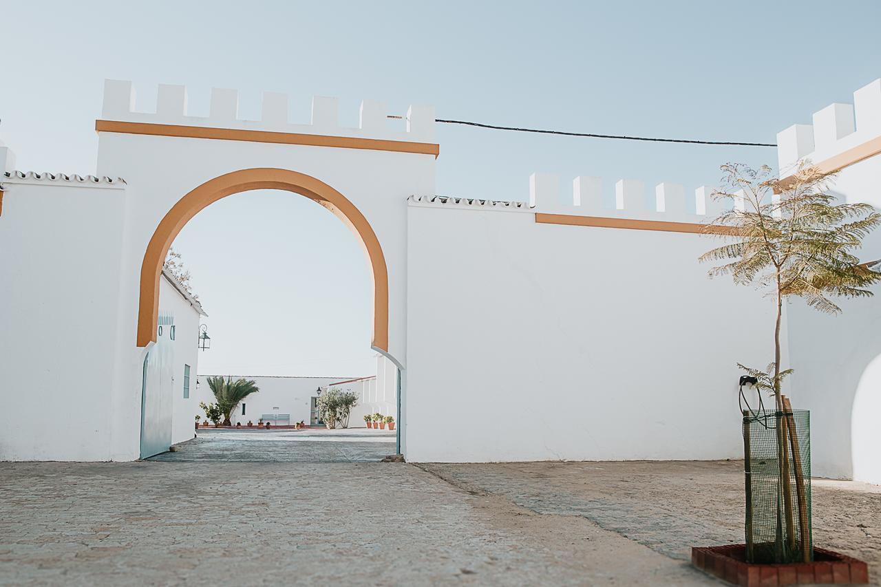 Cortijo Santa Clara Villa การ์โมนา ภายนอก รูปภาพ